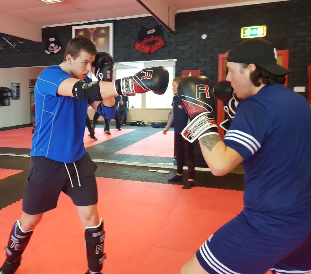 elever kickboksing trening Skogn folkehøgskole