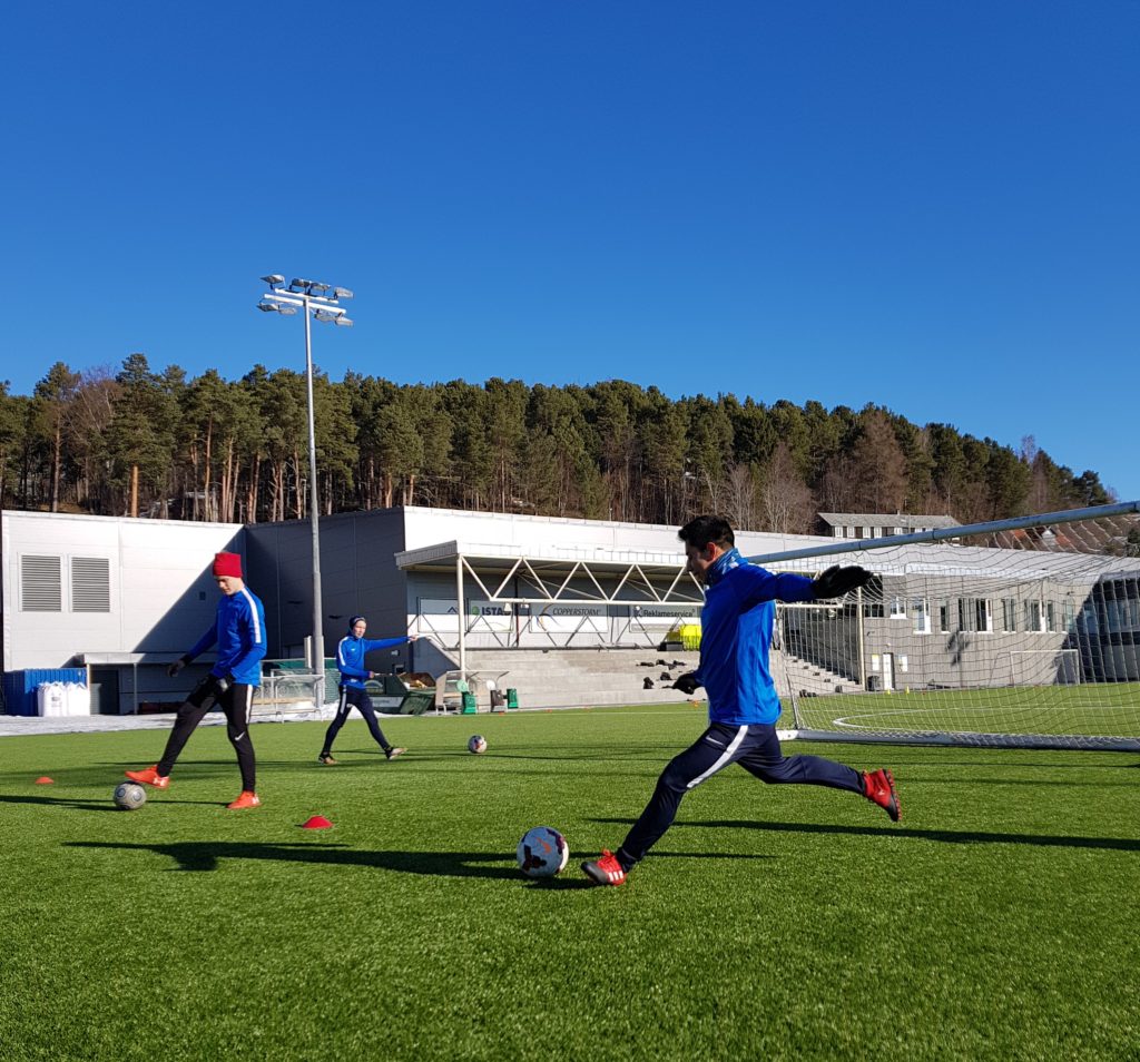 Fotball MOlde folkehøgskole elever fornøyde gode treningsfasiliteter