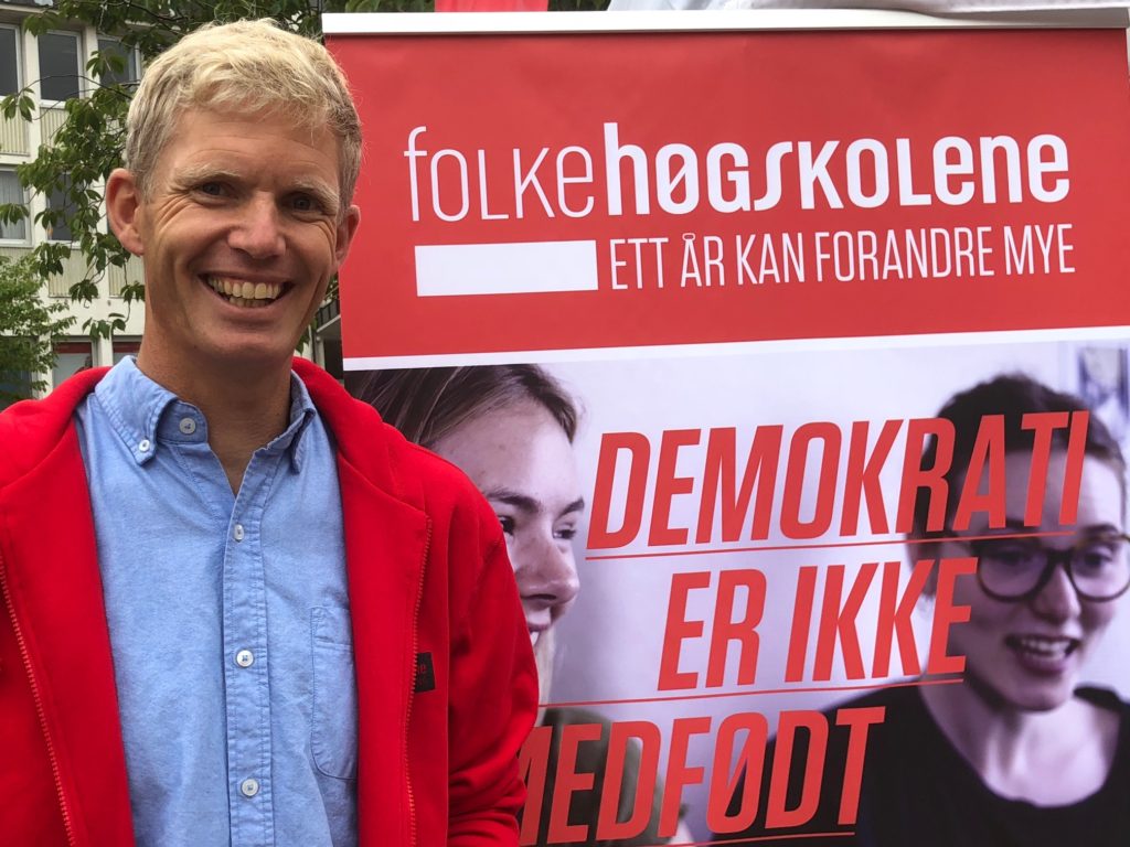 -Vi trenger unge som er dannet både til jobb, dialog og demokrati, sier Andreas Melberg fra Informasjonskontoret for kristen folkehøgskole