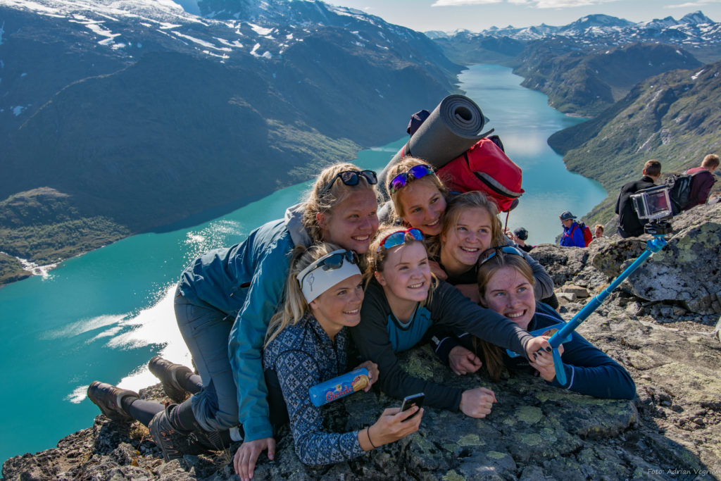 Besseggen selfie gruppebilde Valdres folkehøgskole
