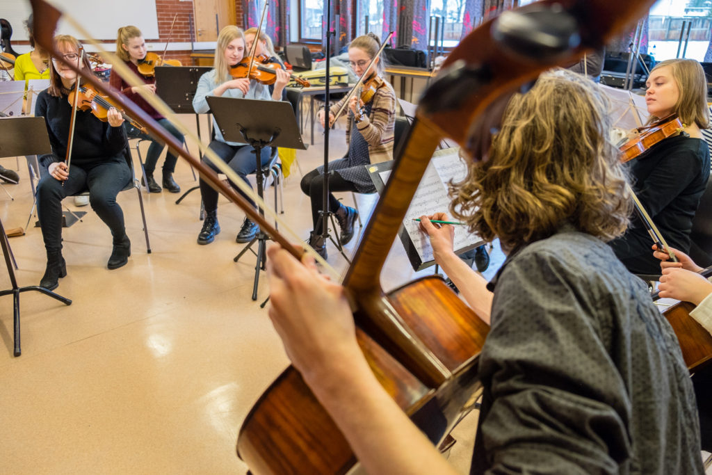 Musikk orkester elever Toneheim folkehøgskole
