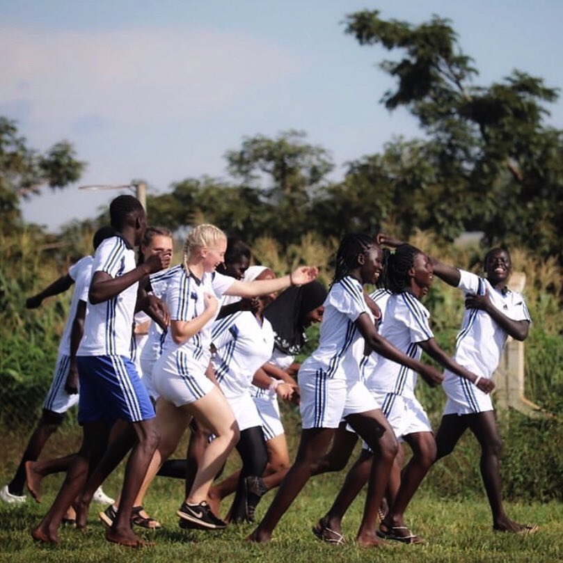 Norske folkehøgskoler har spennende samarbeidsprosjekter i Afrika og besøk til lokale samarbeidspartnere er ofte inkludert i linjetilbudet. Bilde: Emilie Løland, Bømlo folkehøgskule