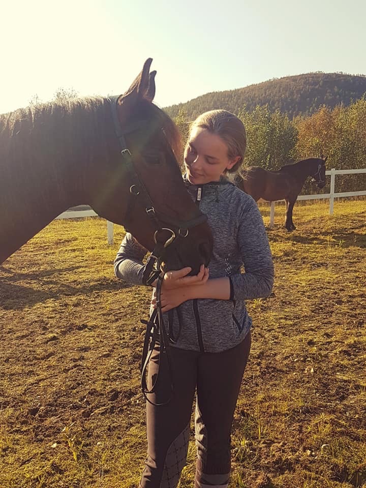 Tonje med hest