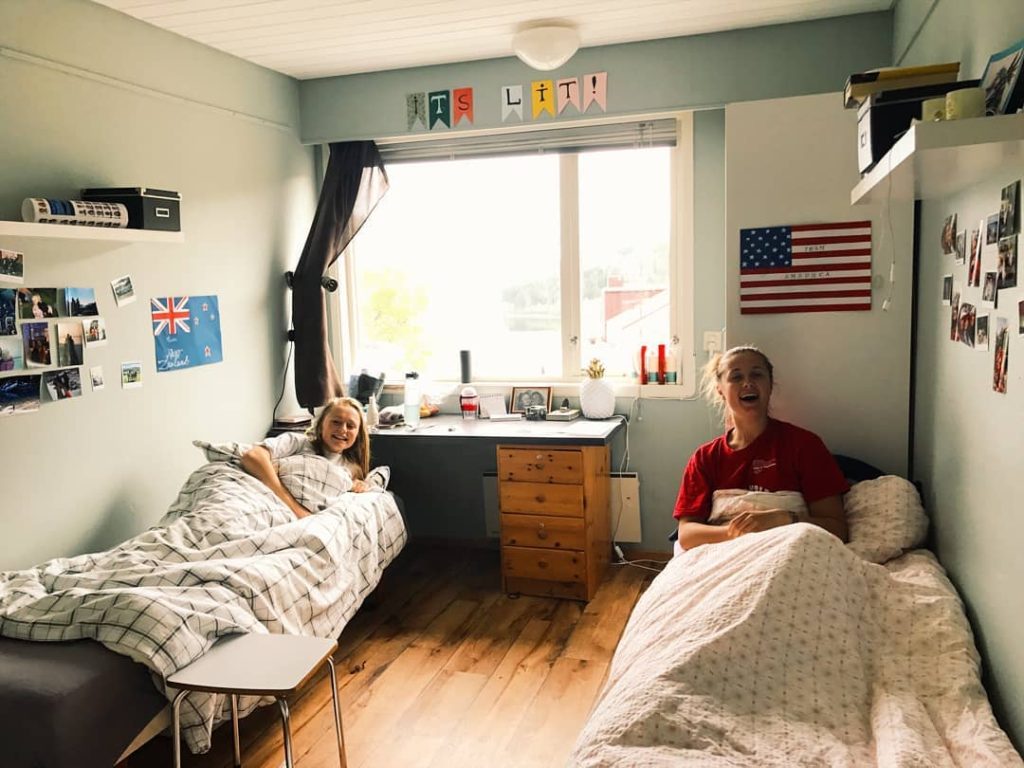 All the students live at the Folk High School and often share room with one other student. The Folk High Schools are more 24/7 schools than 9-5.