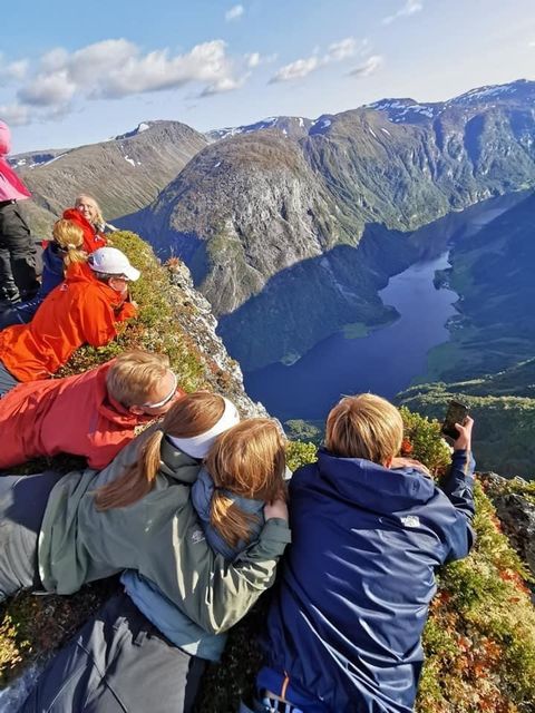 fjelltopp, utsikt, folkehøgskoleelever