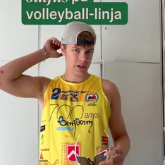 Fit check med Tobias på @sunnfjordvolleyball ved @sunnfjordfhs 🏐 #folkehøgskole #folkehøyskole #volleyball #outfit #fri...
