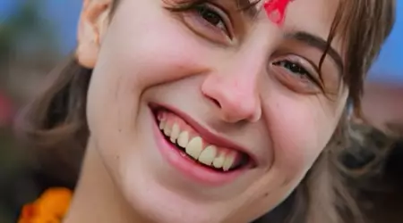 Gaia Salpeter 23-24, er nå elev ved Acting and Contemporary Theatre på East15 i London.