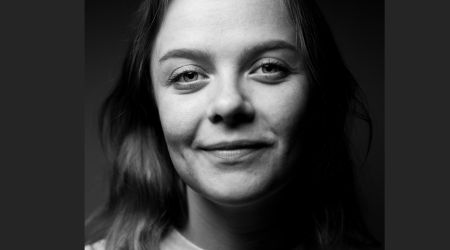 Mina Try, tidligere Solbakken-elev, nå teaterhøgskole-student ved Khio. Foto: Arnar Bjorøy