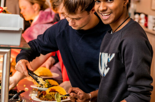Hva slags mat får du på folkehøgskolen?