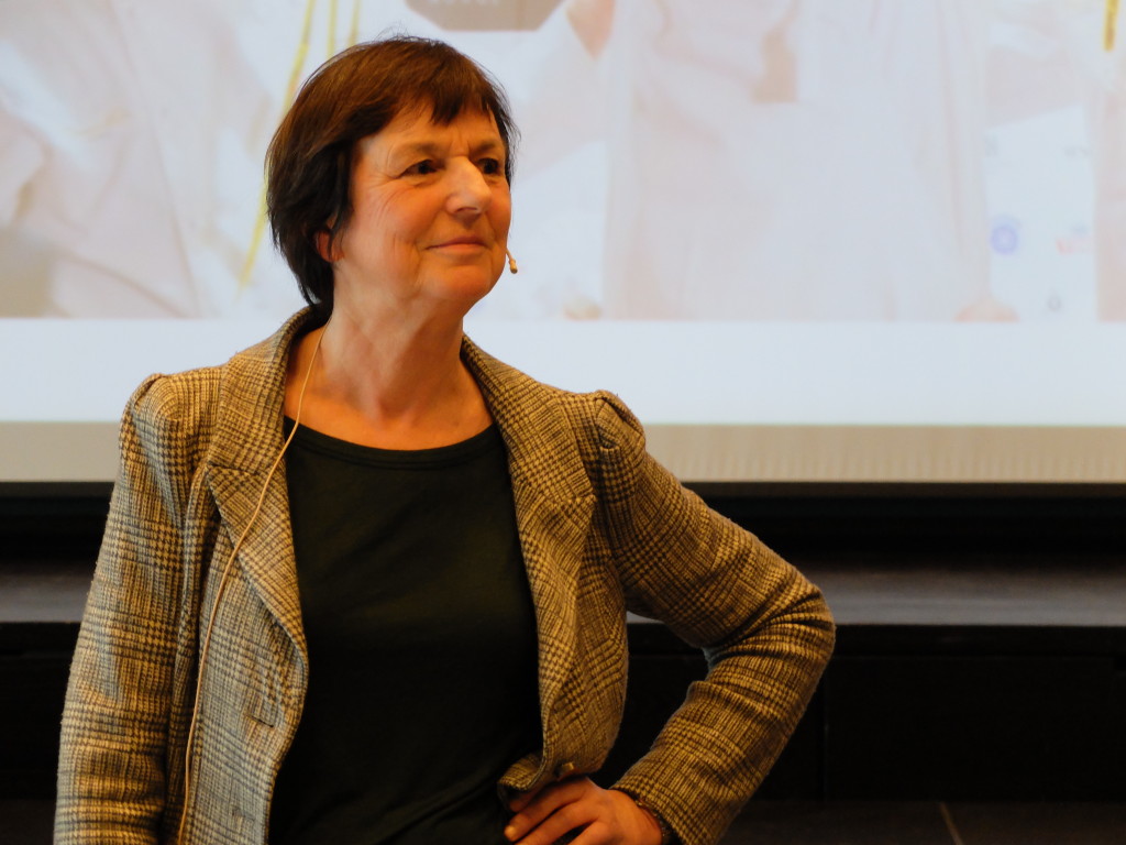  - Folkehøgskolen er noe av det minst nevrotiske som finnes, og skoleslaget er et kreativt vannhull i et stramt skoleverk