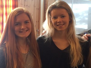 Juliane spiller cello og tverrfløyte mens Ingeborg spiller piano