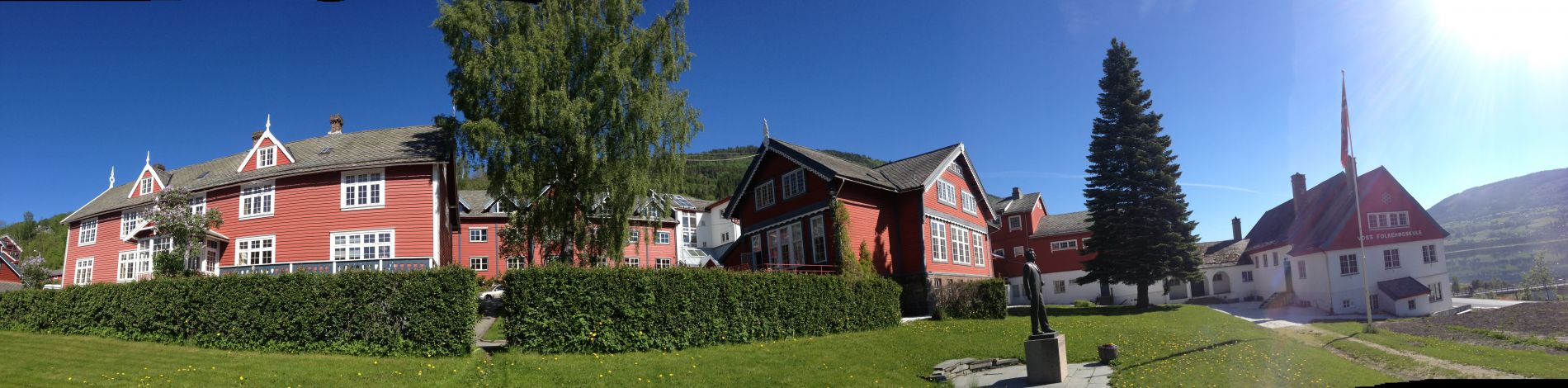 Voss folkehøgskole, panorama, sommer, stille 